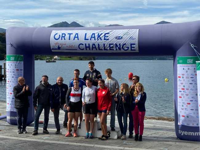 I due podi principali con le autorità