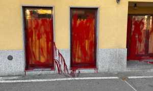 Vaprio vetrine ibrattate