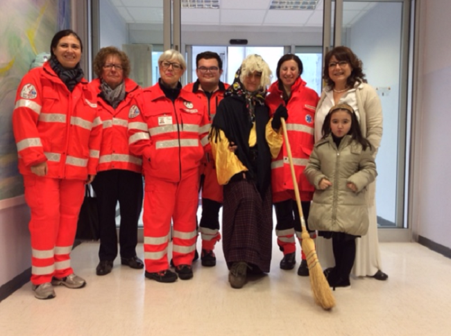 Volontari soccorso san maurizio dopaglio e befana caposala pediatria Piralla