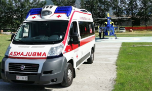 ambulanza elicottero campo rifornimento