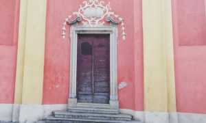 ameno portone chiesa