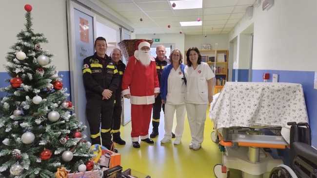 borgo babbo natale vigili fuoco