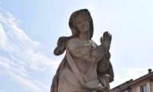 borgo statua immacolata