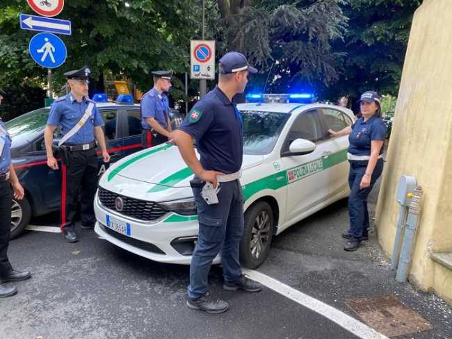 carabinieri e polizia locale borgosesia