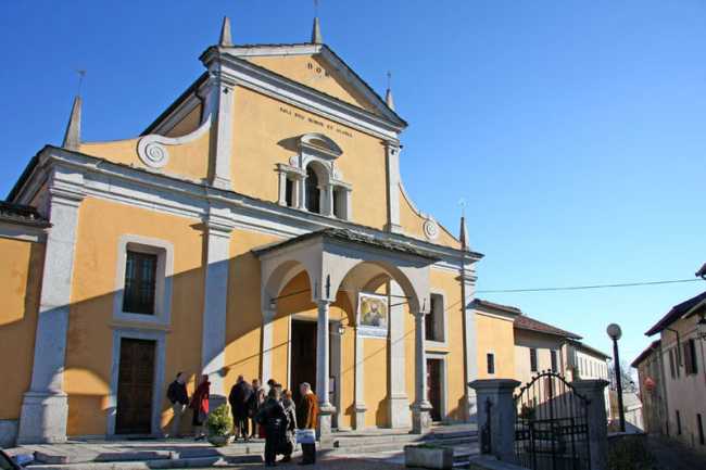 gattico chiesa