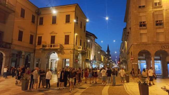 giovedi shopping borgo