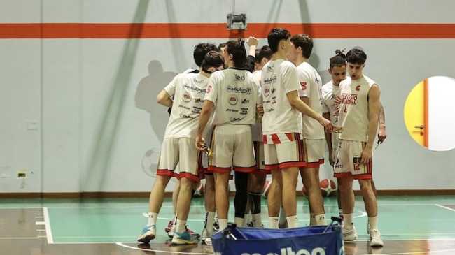 omb gruppo maglia bianca