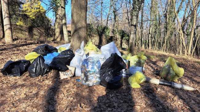 rifiuti sentieri gozzano