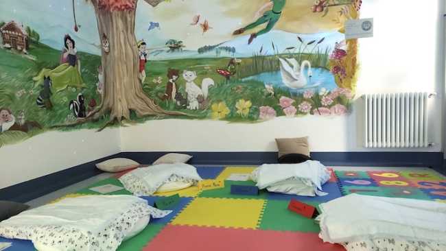 stanza massaggio infantile