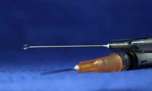 syringe 3908157 640