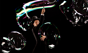 teatro sull acqua bolle di sapone