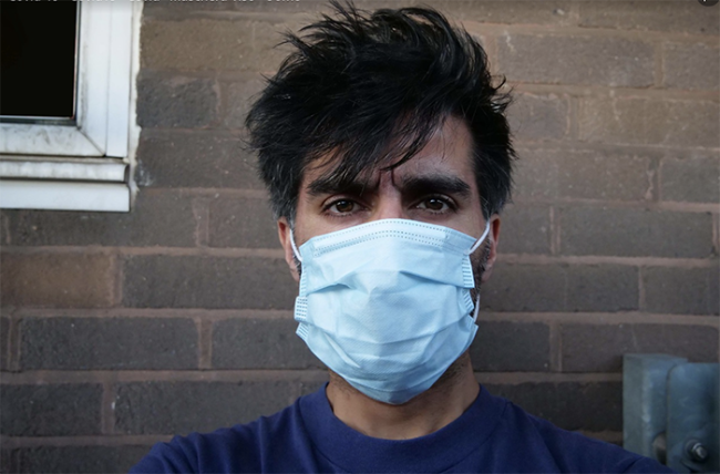uomo covid mascherina
