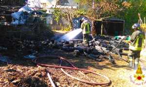 vigili fuoco incendio legnaia