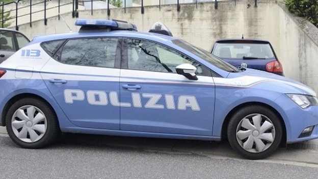 Spacciava in casa a Vercelli: arrestato