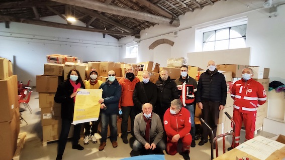 mamre consegna vestiario